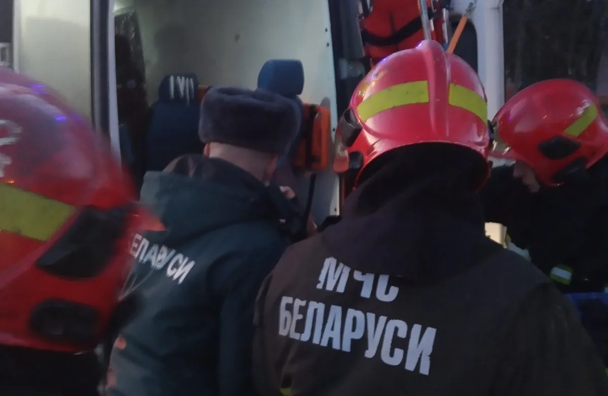 В Гомеле сбили женщину, она оказалась зажата под автомобилем